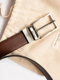 Cinturón reversible de 3,5 cm. 