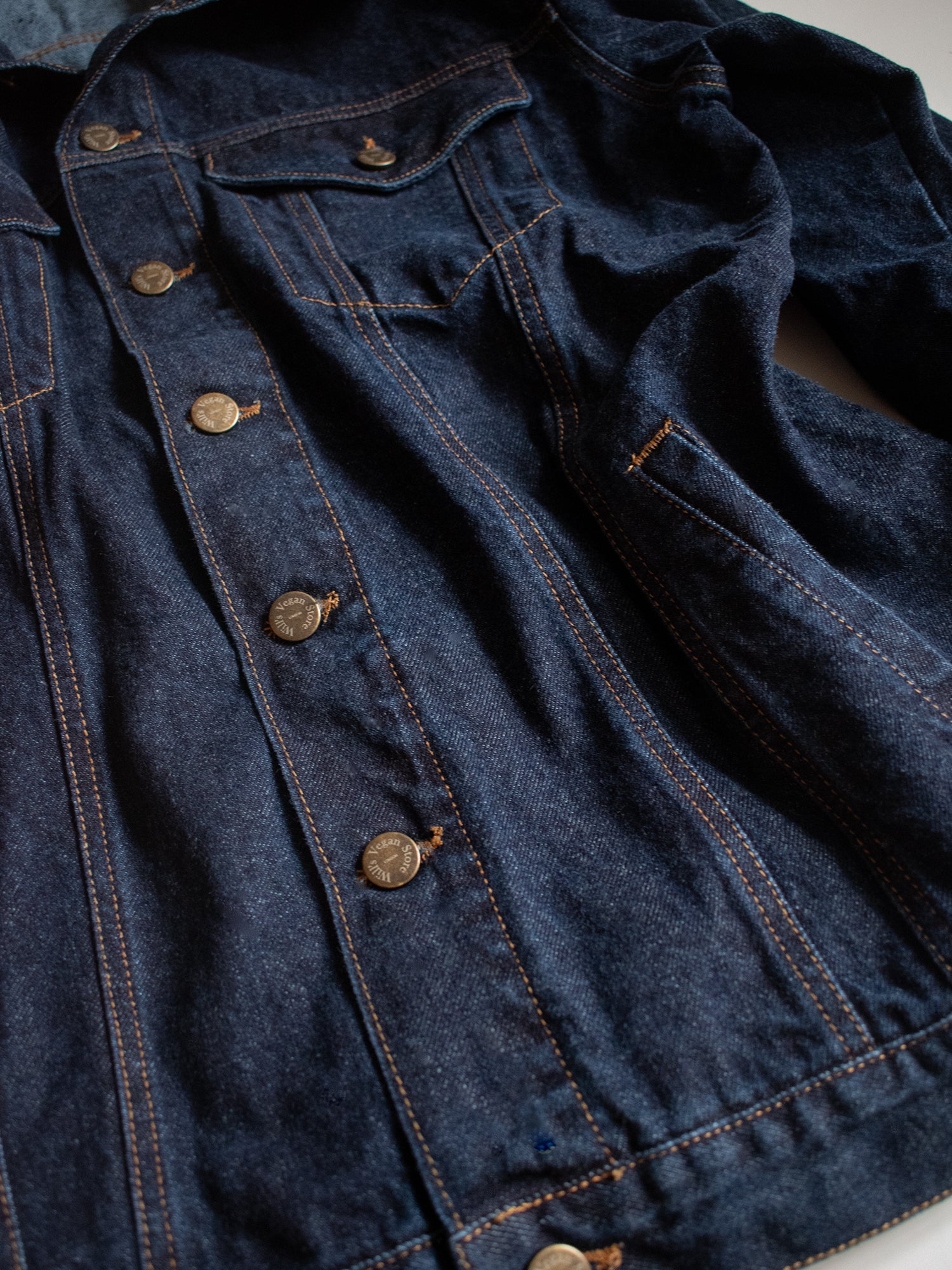 Chaqueta vaquera reciclada