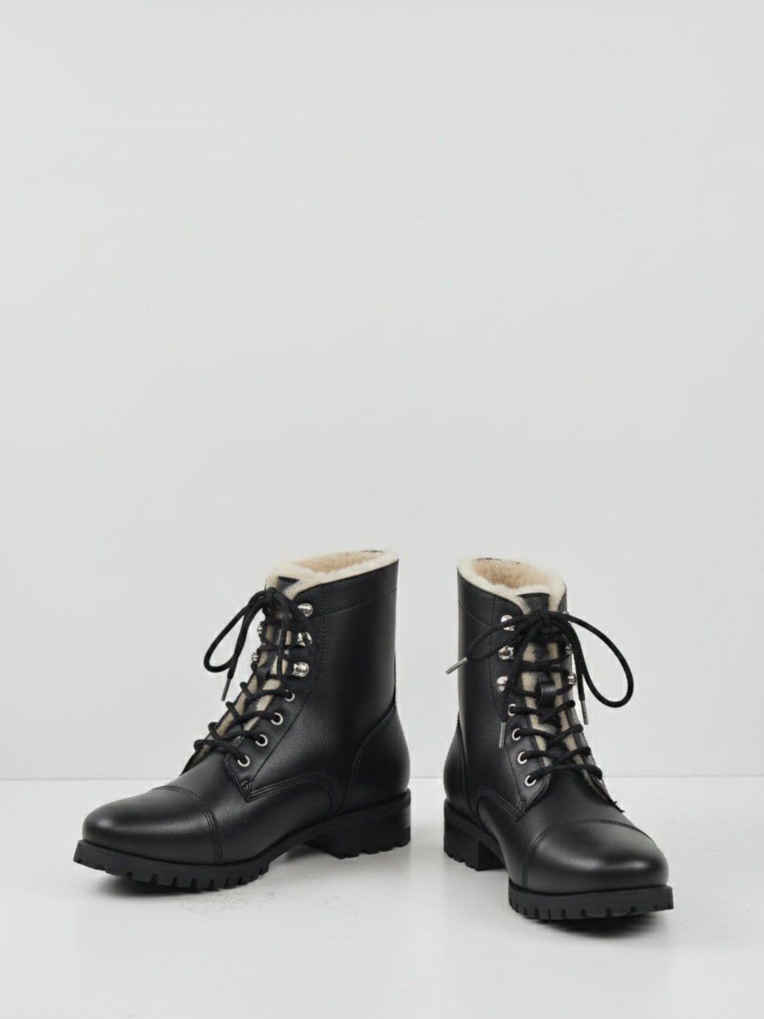 Botas de trabajo aisladas 