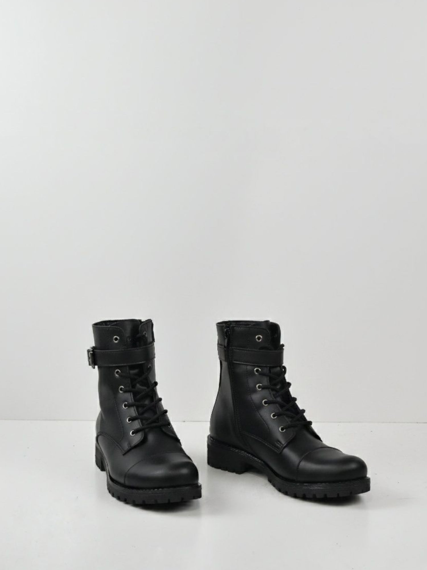 Botas de trabajo con hebillas 
