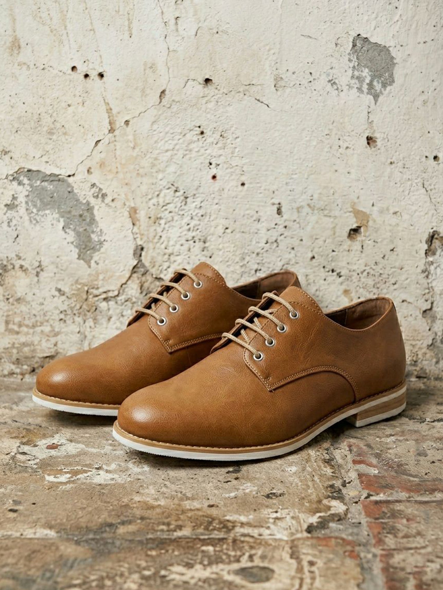 Casual Derbys - Tan / US 7.5 | EU 40 Casual Derbys - Tan / US 7.5 | EU 40