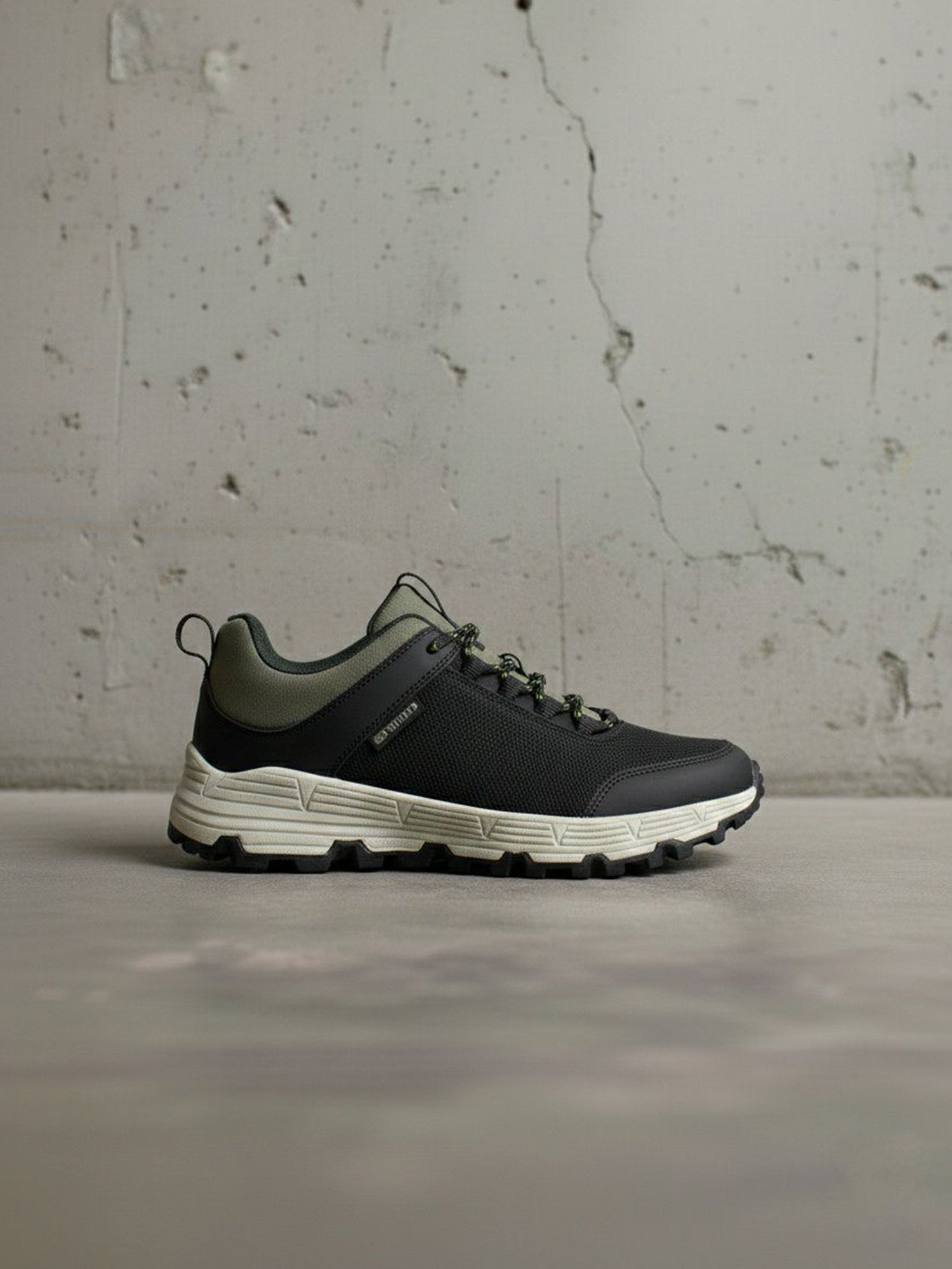 WVSport Trail Running Trainers